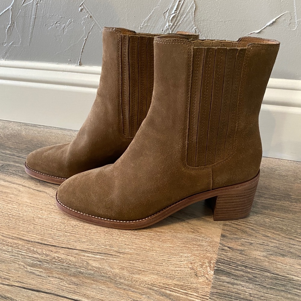 Madewell Autumn High Chelsea Boot, size 9